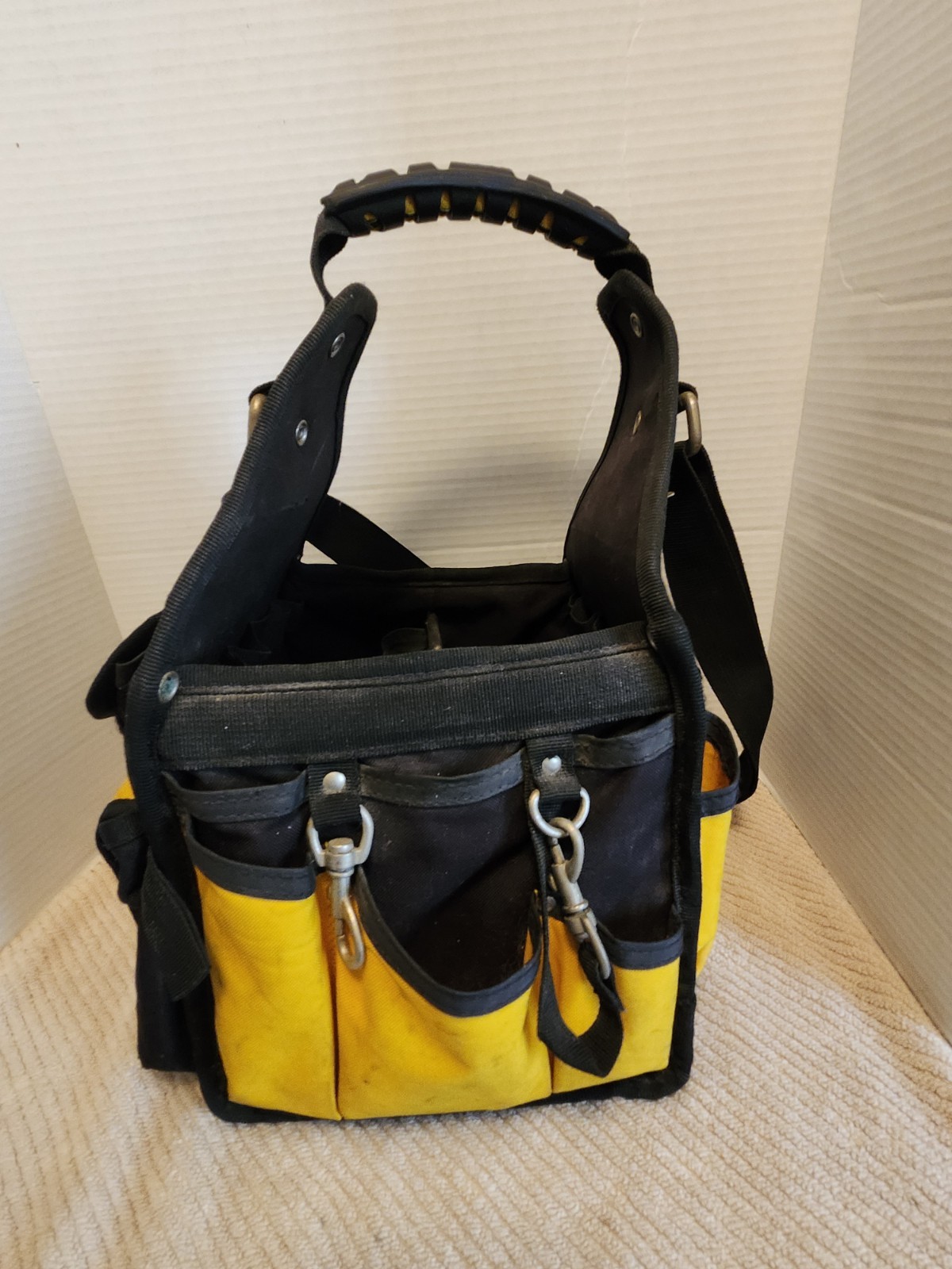 McGuire-Nicholas Tool Bag