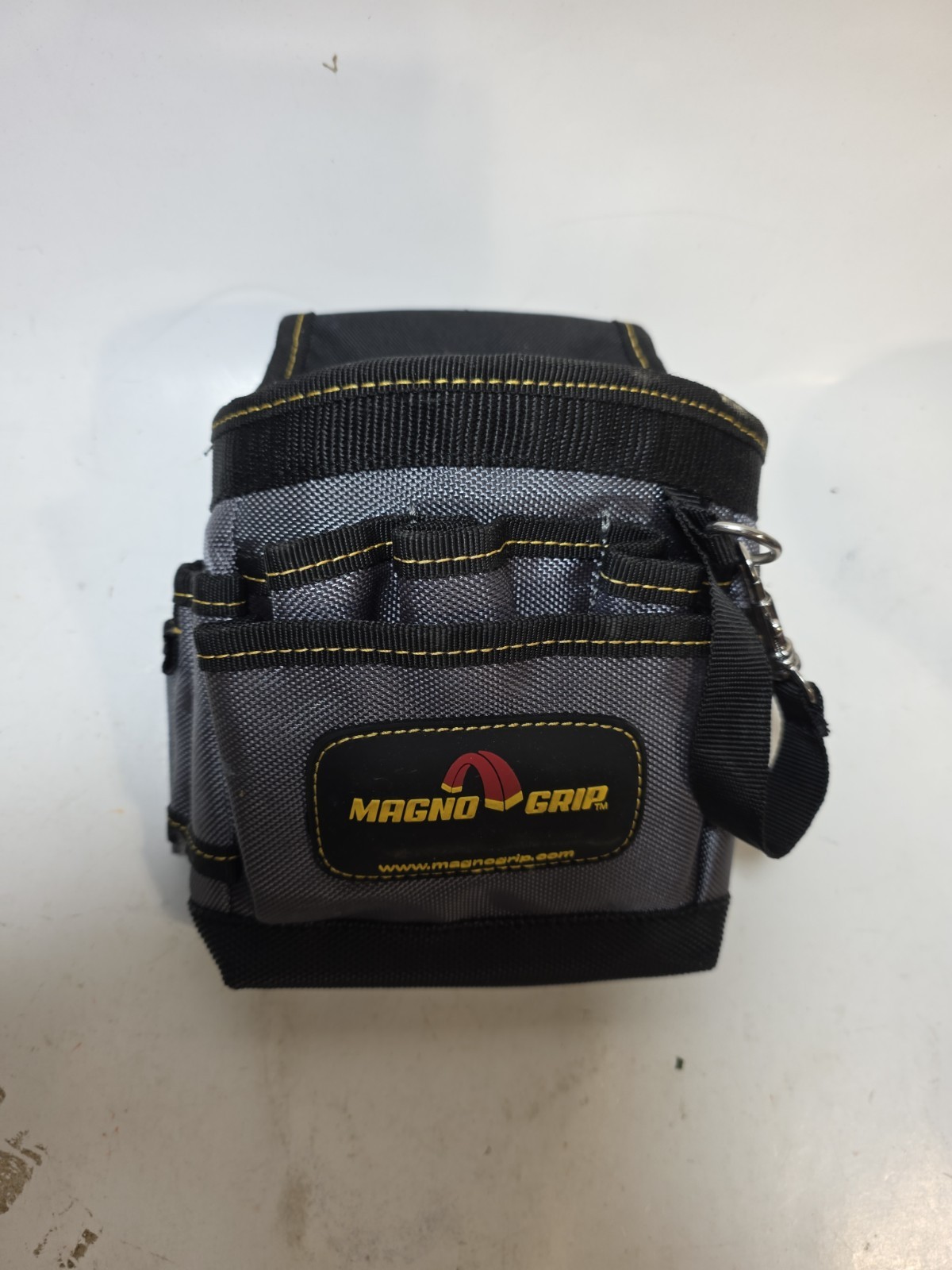 MagnoGrip 10-Pocket Platinum Magnetic Tool Pouch Electrician 002-474 Belt Clip