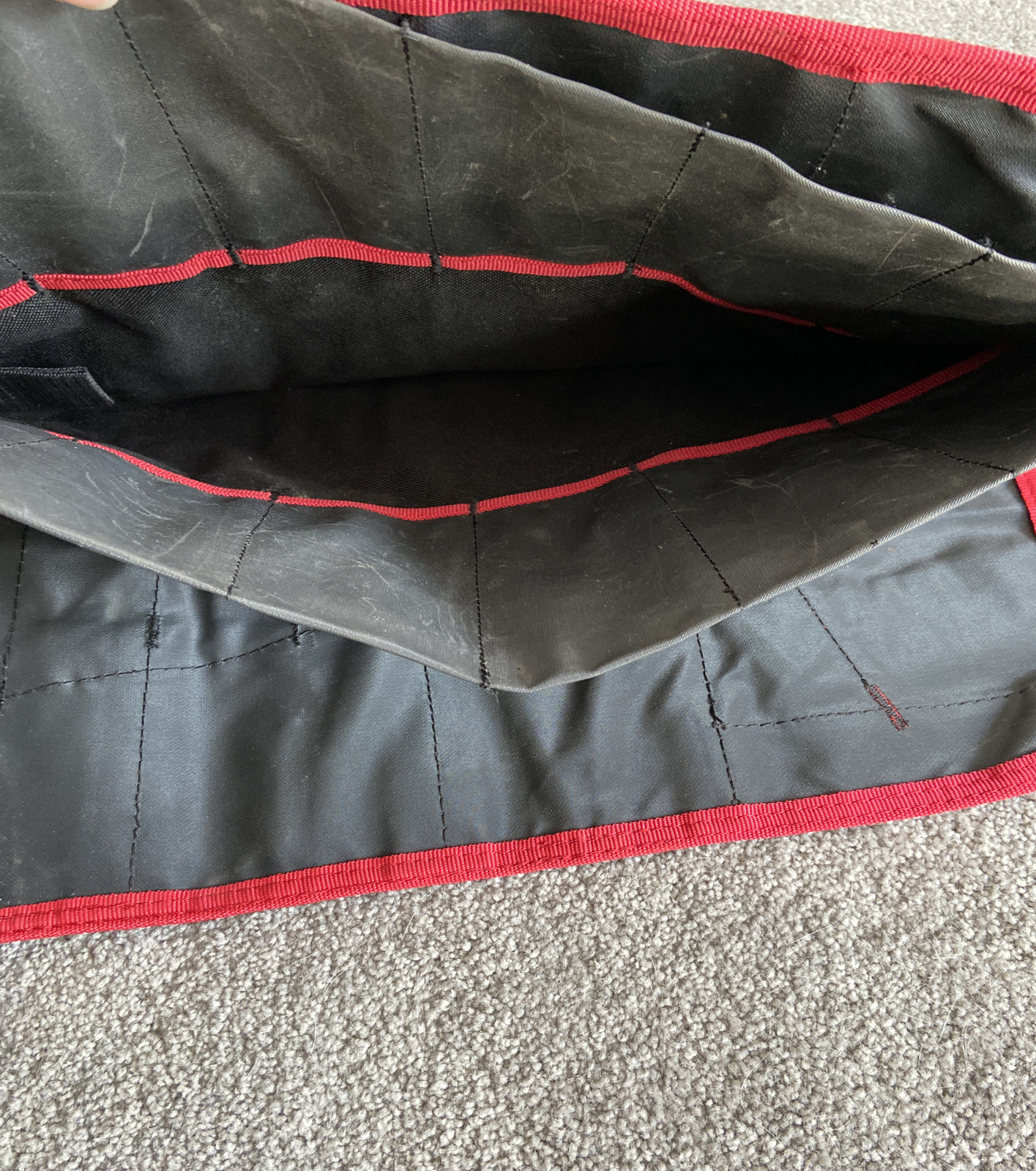 husky tool pouch black & red 18”