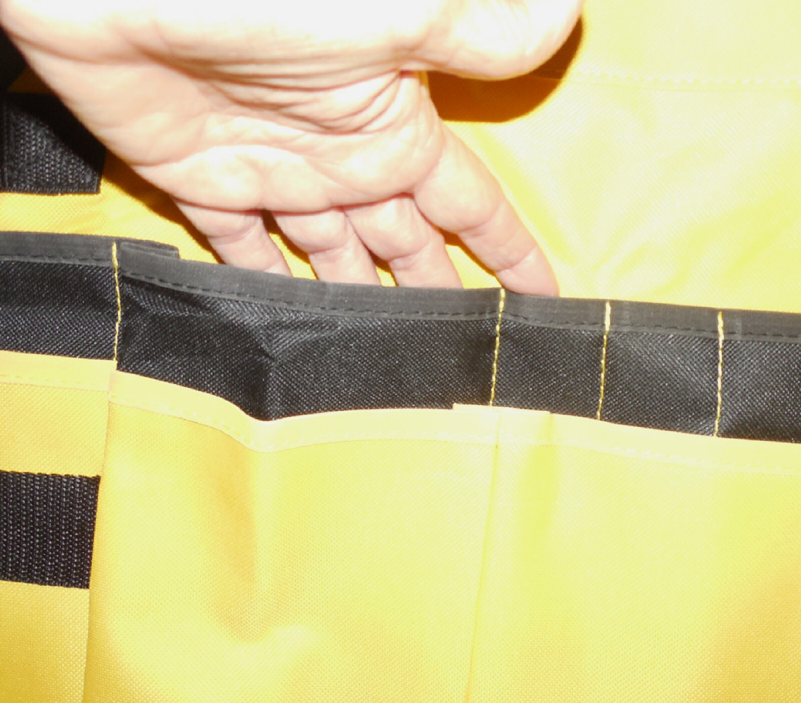 New Oxford Canvas Yellow & Black Heavy Duty Tool Apron 13 pockets buckle 21″ 22″
