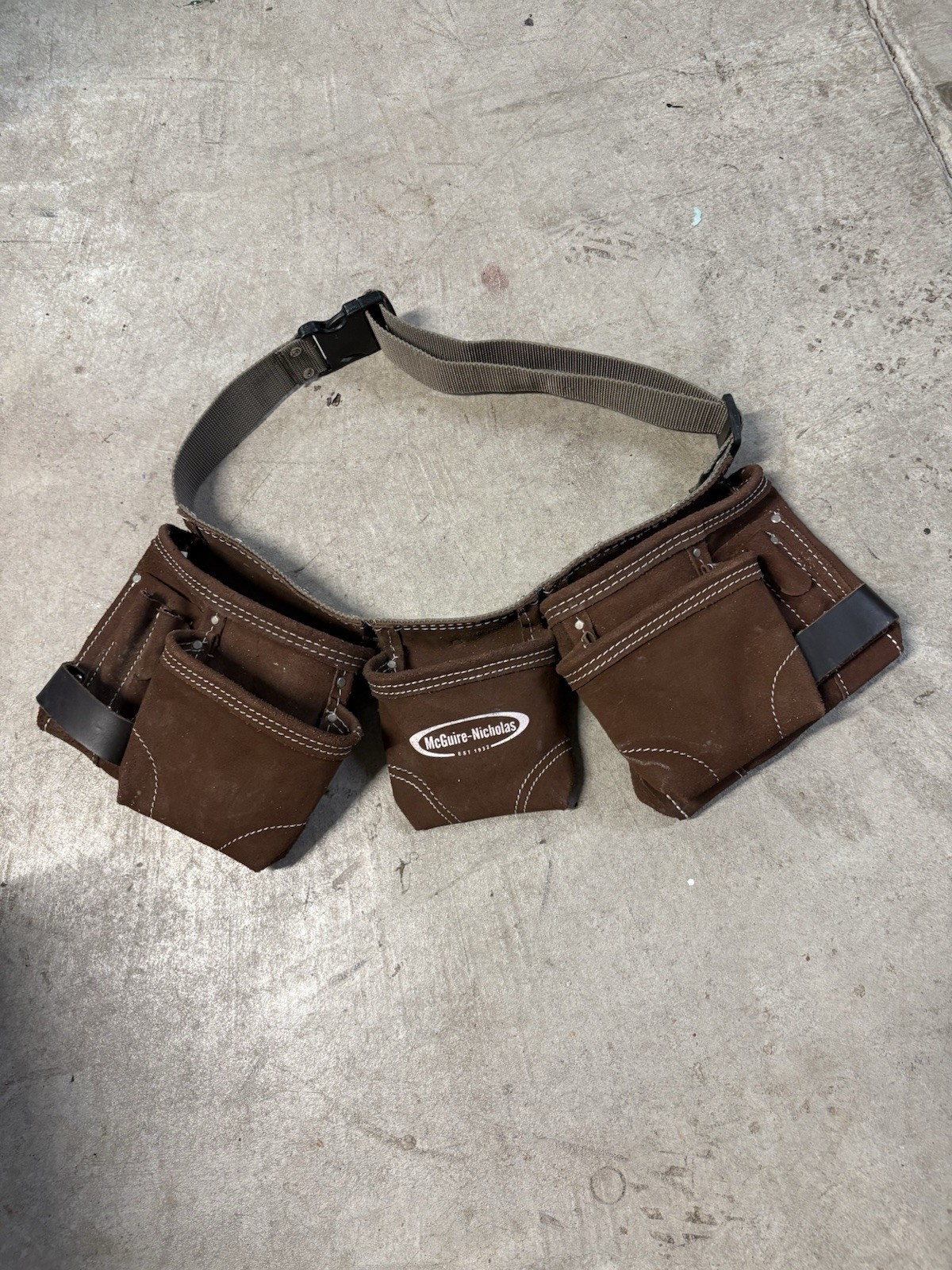 McGuire-Nicholas Contractors Leather Waist Tool Belt Used EXCELLENT CONDITION