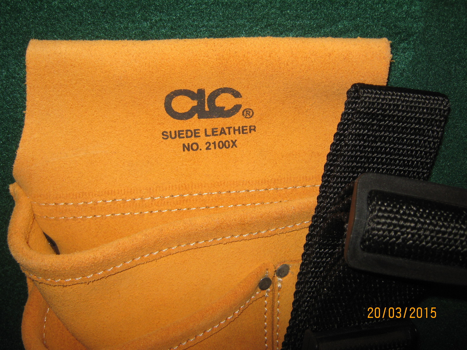 Carpenter’s Nail Pouch (8″ x 9″s) by Custom Leather Craft with Belt + New Tie
