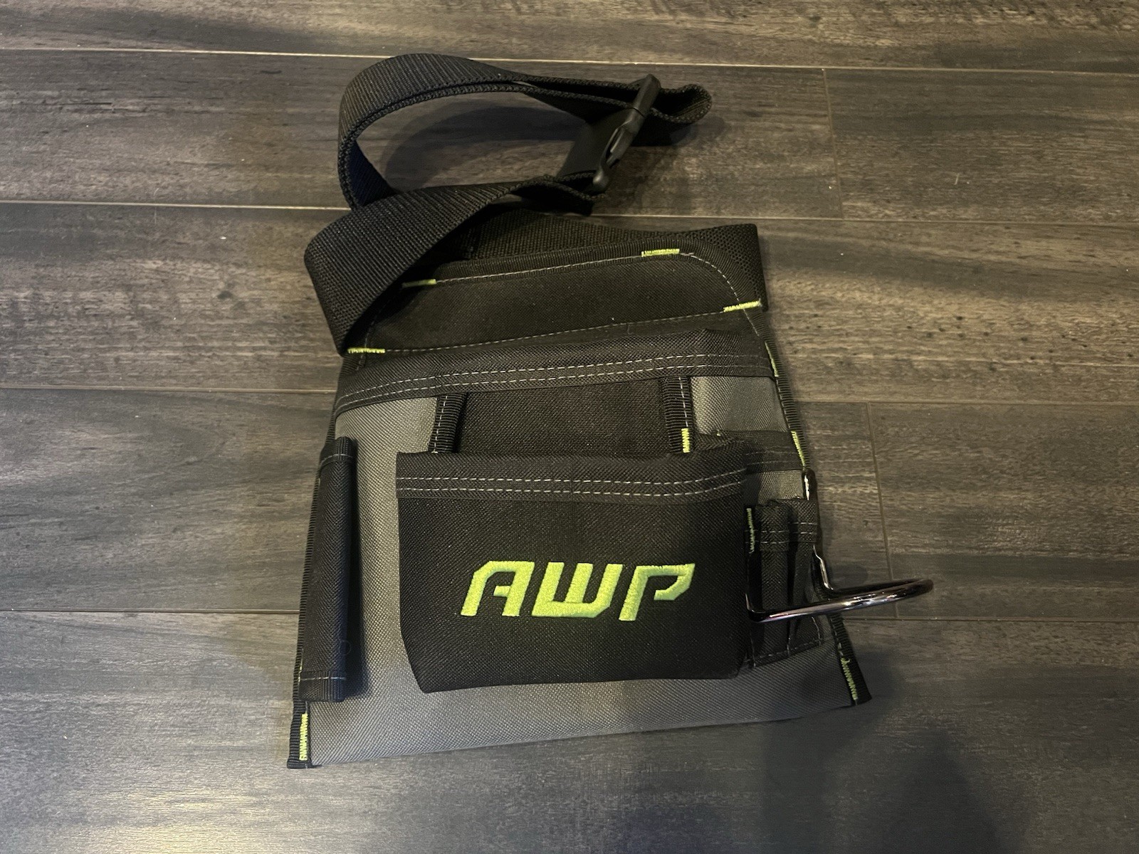 AWP Handyman Tool Apron Belt 5 pockets & Tool Holder Heavy Duty Black & Green