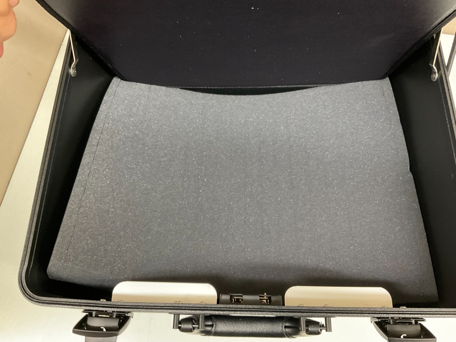 NEW Logik Technik Rolling Hard Field Service Tool Kit Road Case WXLB Tekra