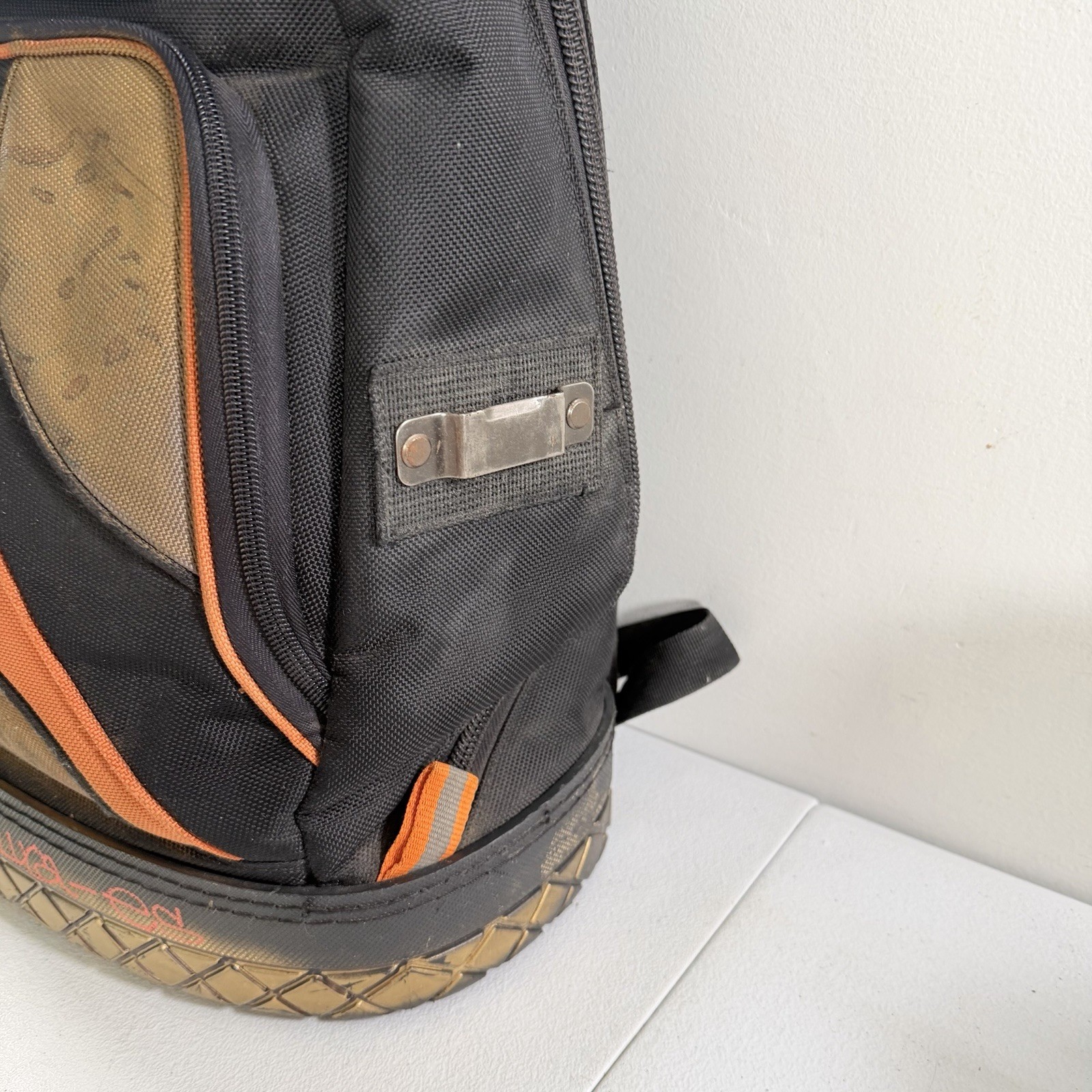 Klein Tools Tradesman Pro 39-Pocket Backpack Electricians Tool Bag