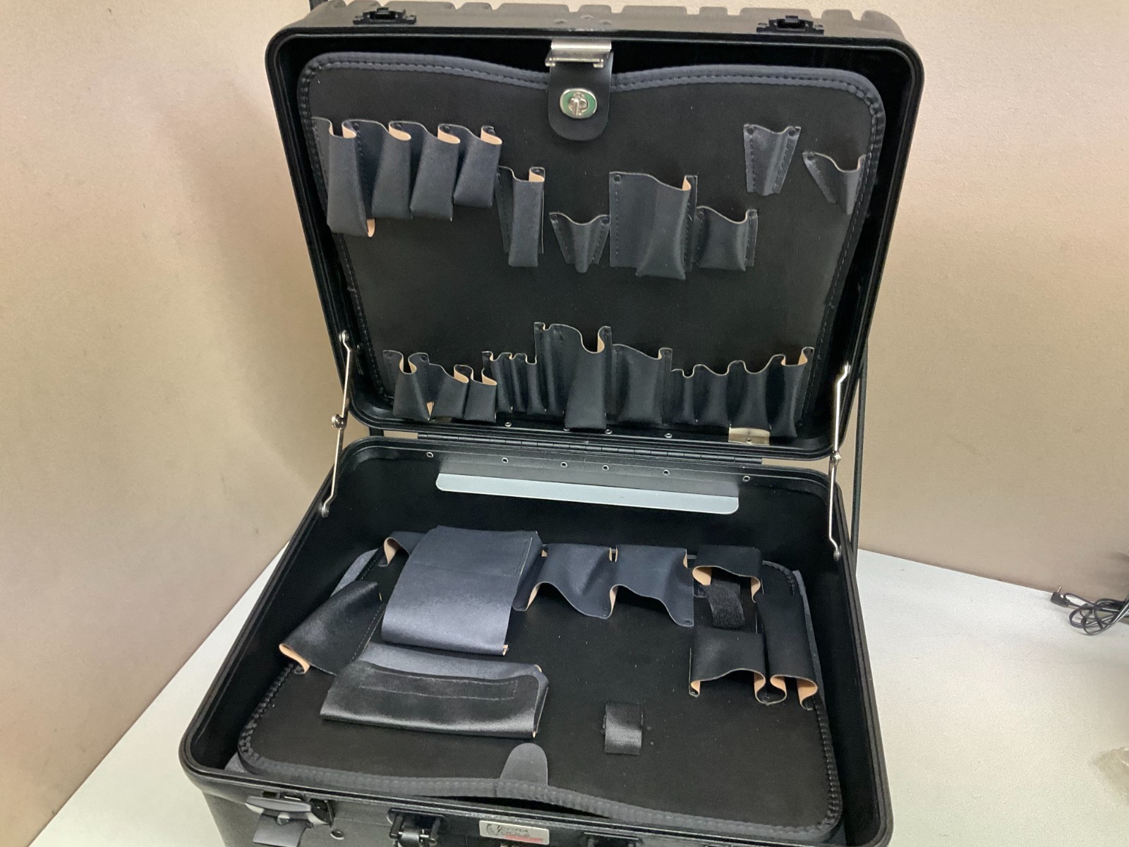 NEW Logik Technik Rolling Hard Field Service Tool Kit Road Case WXLB Tekra