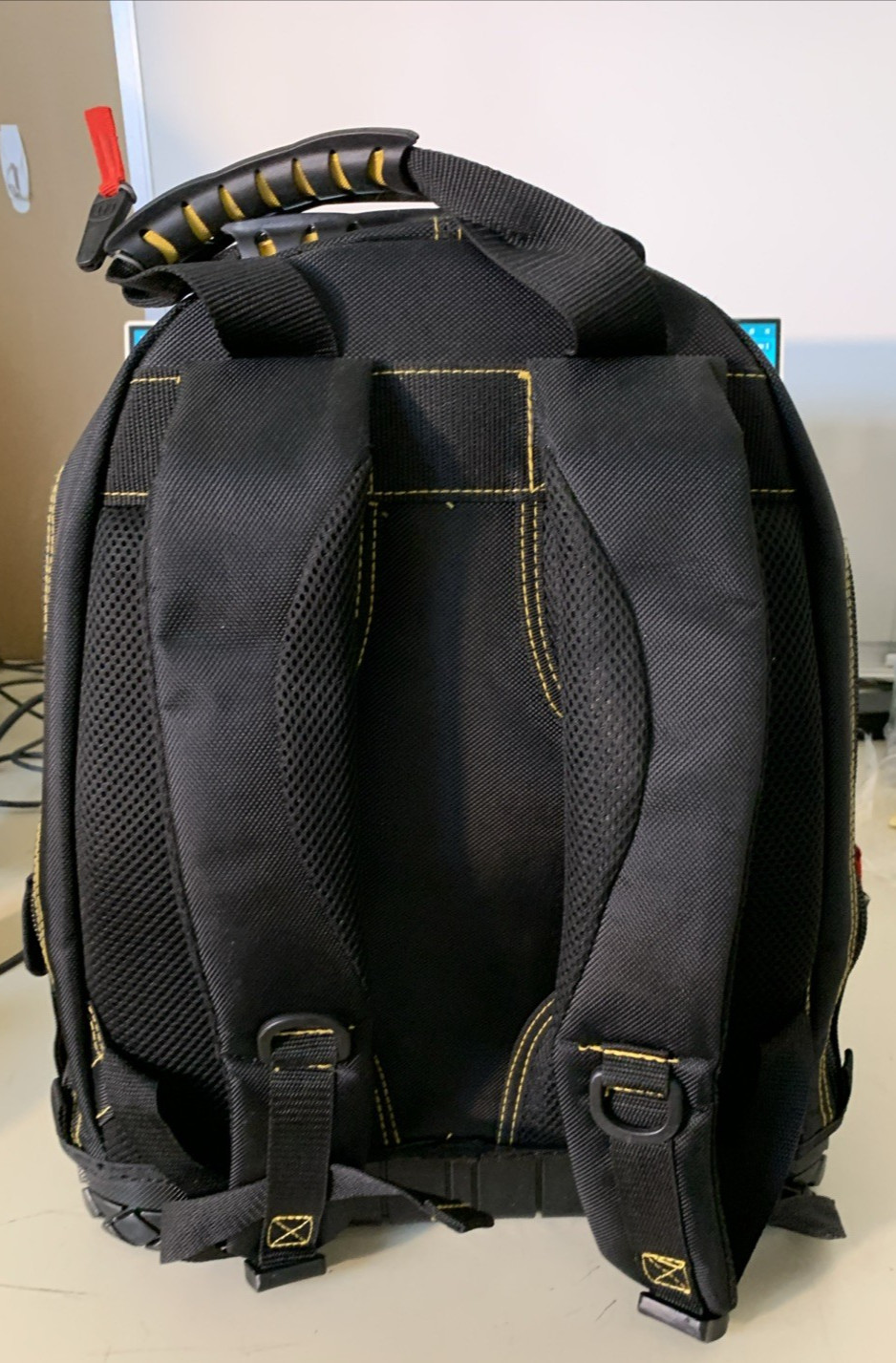 Cat 17 Inch Pro Tool Back Pack – 240052