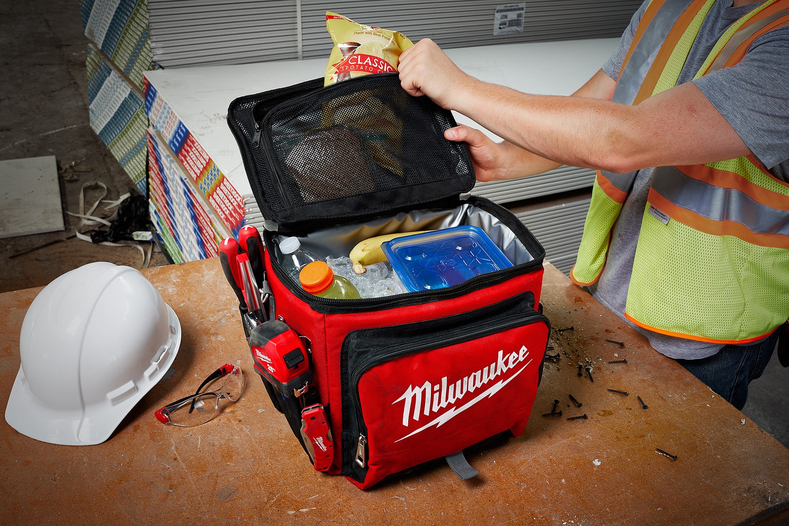Milwaukee Tool 48-22-8250 Jobsite Cooler