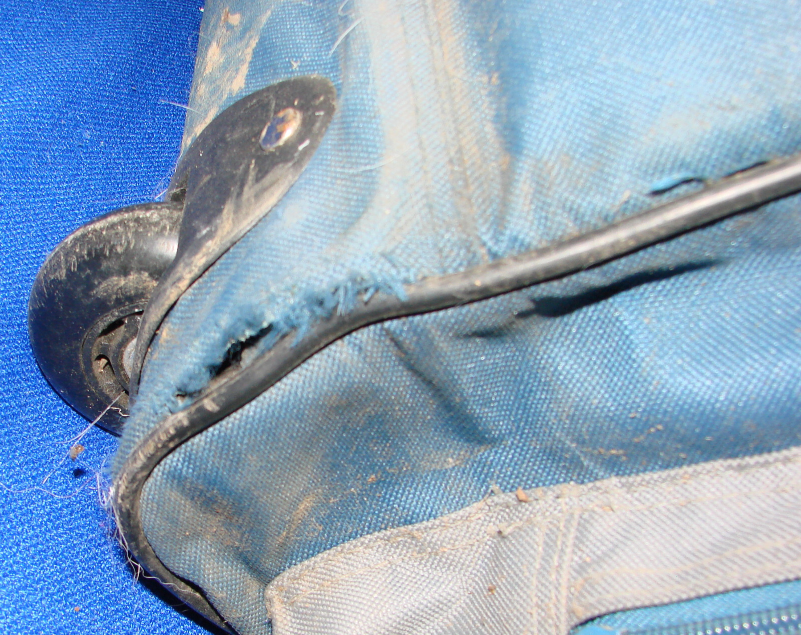 RYOBI ROLLING TOOL BAG — old school Blue — see pics — HUGE SIZE
