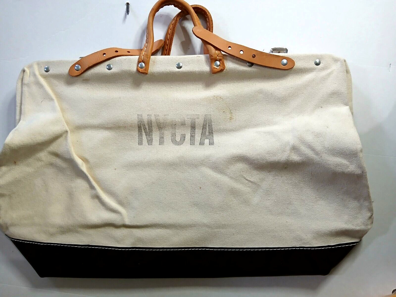 KLEIN TOOLS/ New York City TA 20″ Wide-Mouth Tool Bag Canvas General Purpose