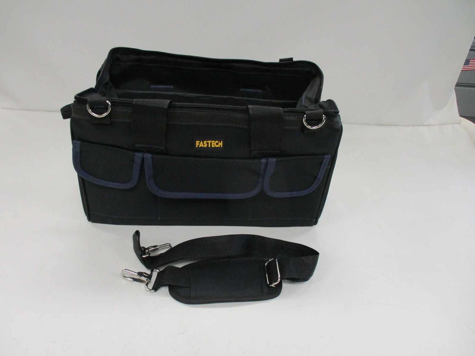 FASTECH DURABLE 17″ WIDE MOUTH TOOL BAG BLACK 791809235952