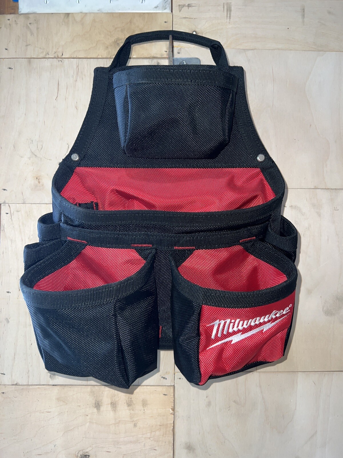 Milwaukee 13 Inch 17 Pocket Carpenter Tool Pouch Bag Belt Pouch 48-22-8121