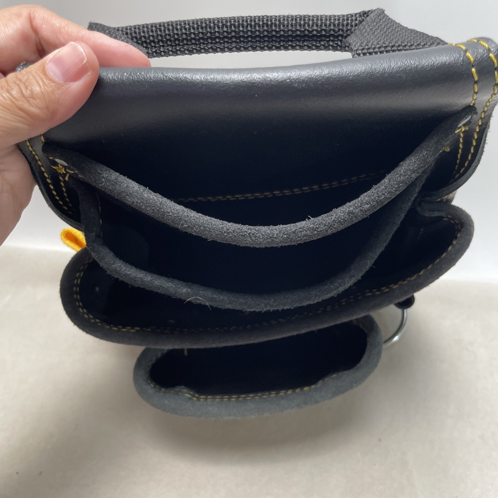 DeWALT DG5433 Carpenter’s LEATHER Nail Tool Bag Pouch 10-Pocket Tools NO BELT