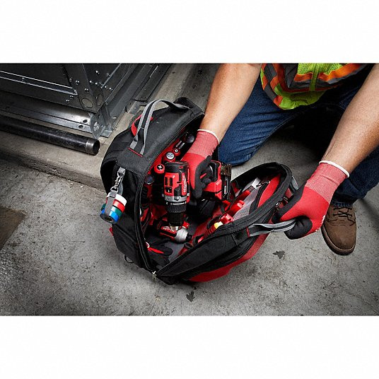 100% AUTHENTIC – MILWAUKEE 48-22-8301 PACKOUT Tool Backpack: 15 in W x 10 5/16 i