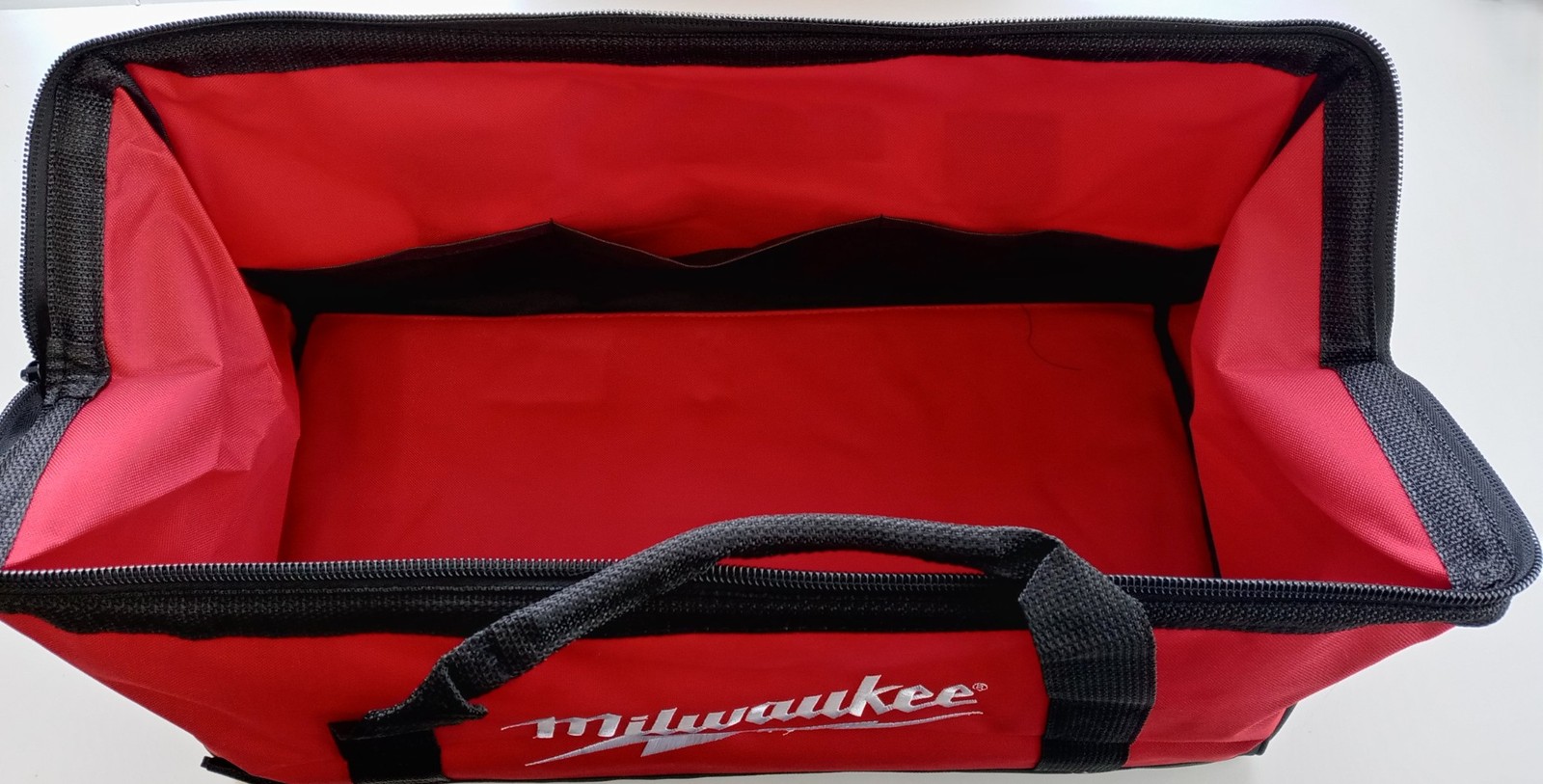 Milwaukee 50-55-3540 Heavy Duty Soft Side Contractor Bag 22″ x 12″ x 12